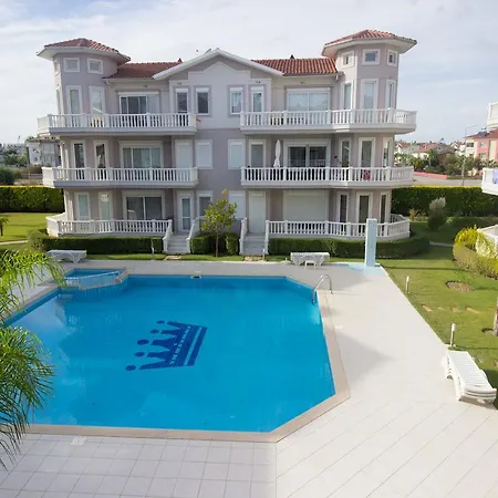 King Olimpias Residence Apartman *